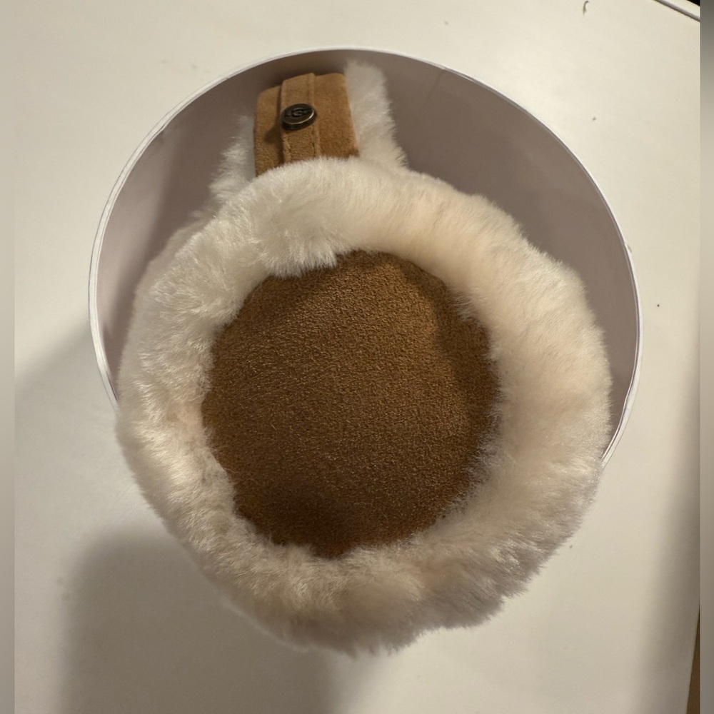 Ugg Cozy Tan and Cream Earmuffs - NWT
